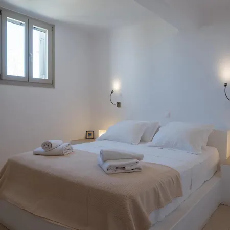 Acqua - Gorgeous Pool Villa, Stunning Sea Views, Helipad!