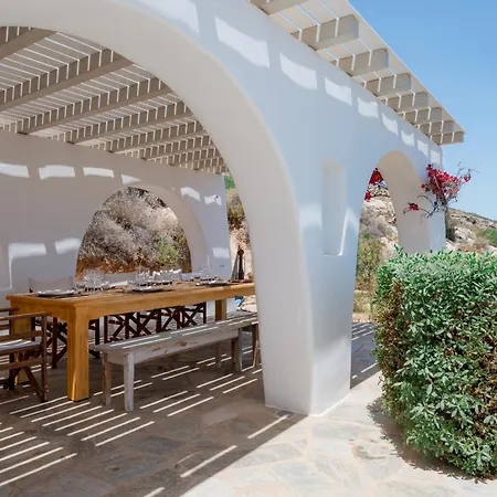 Acqua - Gorgeous Pool Villa, Stunning Sea Views, Helipad! Villa Parasporos